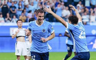 深圳新鹏城2-0力克重庆铜梁龙 铁血精神共筑主场胜利