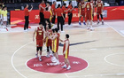 中国男篮客战卡塔尔，三名裁判来自澳新也门，两人首次执裁亚预赛