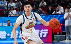 卸下辽篮主帅陪伴儿女成长，如今他事业再攀新高峰，孩子也很争气