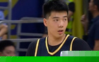 广东主帅摊手疯狂咆哮表达不满！焦泊乔篮下空篮不中逗笑现场球迷